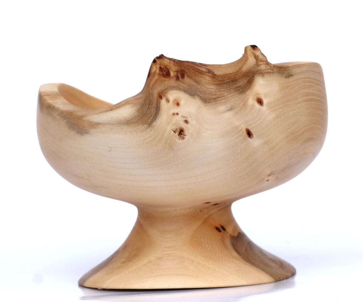 Kleine Schale aus Ulme mit Baumkante